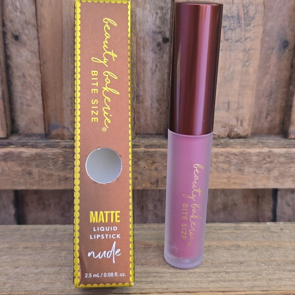 Beaury Bakerie Bite Size Matte Liquid Lipstick-Sweet Buns